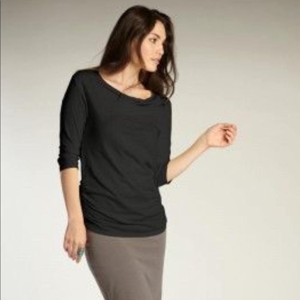 Indigenous Apparel drape front t-shirt black small